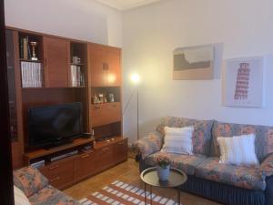 Μια τηλεόραση ή/και κέντρο ψυχαγωγίας στο Villa Caamaño