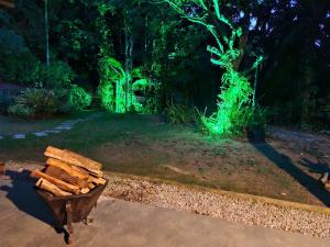 Um jardim em Pousada Caminho das Candeias