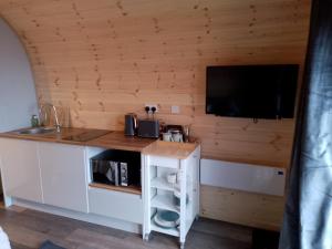 Dapur atau dapur kecil di Turadh 'a break in the clouds'