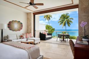 Postel nebo postele na pokoji v ubytování Dorado Beach, a Ritz-Carlton Reserve