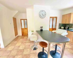 Kuchyň nebo kuchyňský kout v ubytování Hollymount House Carndonagh