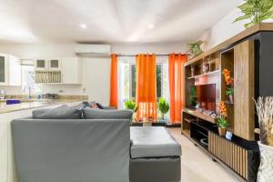 Gallery image of 2 Bed Sea View PrivBeach Free Parking in Runaway Bay