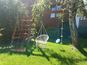 Ogród w obiekcie Domek i Apartamenty Stokrotka