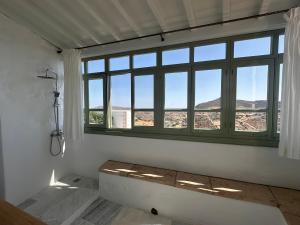 Ένα μπάνιο στο Siroco Deluxe House +26 φωτογραφίες