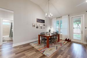Bilde i galleriet til Tequila Mockingbird i Canyon Lake