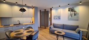 Køkken eller tekøkken på Studio Baltic Garden NADMORSKI RAJ Sztutowo + 4 billeder