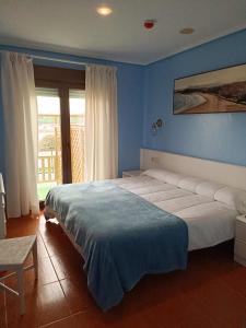 Posteľ alebo postele v izbe v ubytovaní Nuevo Hotel Sydney