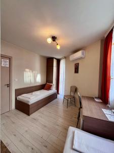 Postel nebo postele na pokoji v ubytování Хостел Атлас - Hostel Atlas