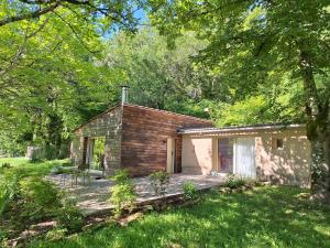 Κήπος έξω από το Ferme du Soleillal & Sauna- Adult Only