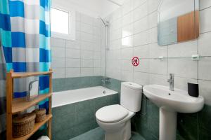 Phòng tắm tại Welcome! Perfect Location-City Center +13 ảnh