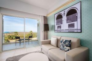 Ruang duduk di Radisson Blu Resort Saidia Beach