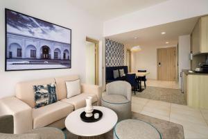 Ruang duduk di Radisson Blu Resort Saidia Beach