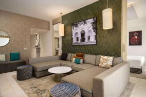 Ruang duduk di Radisson Blu Resort Saidia Beach