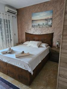 Apartments Ishmi in center of Ulcinj客房内的一张或多张床位