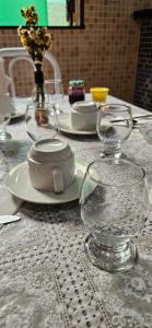 Kemudahan buat kopi dan teh di Hospedaria Diamante Lençóis