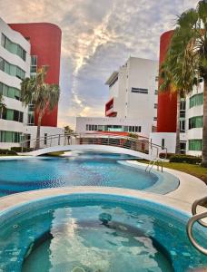 Bazén v ubytování Gran Alojamiento de Lujo Climatizado nebo v jeho okolí