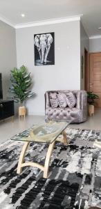 Posezení v ubytování Modern Apartment in Kampala