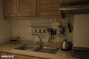 Photo de la galerie de l'établissement Innscape Condo in Crosswind Tagaytay, à Tagaytay 11 autres photos