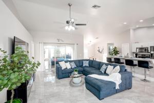 A seating area at Four Bedrooms Oasis with Heated Pool Private Jacuzzi and Billiards