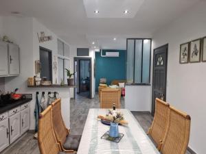 Gallery image of Charming holiday house with private pool, Maillane in Maillane
