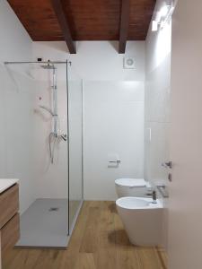 Koupelna v ubytování Nova Rooms