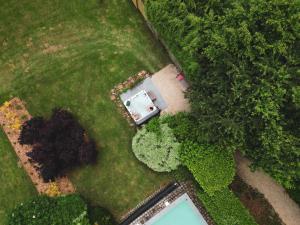 Zahrada ubytování Paddock Lodge - Suites Wellness & Chambres d'hôtes