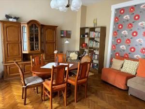 Posedenie v ubytovaní Szalay Villa