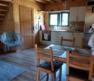 Eldhús eða eldhúskrókur á Domek w Sosnach