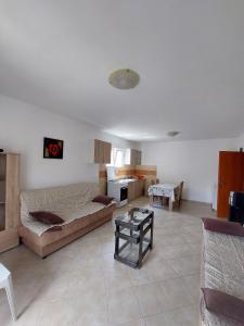 Kuchyň nebo kuchyňský kout v ubytování Vesna apartmani, Igalo