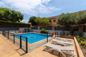 Πισίνα στο ή κοντά στο Aparthotel Vilassar