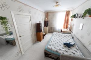 Postel nebo postele na pokoji v ubytování Bright, quit rooms for up to 4 with breakfast