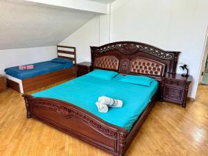 Voodi või voodid majutusasutuse california hostel toas
