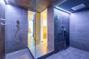Bagno di Hotel Dischma