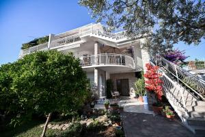 Balkón alebo terasa v ubytovaní Apartments in Biograd na Moru 8034