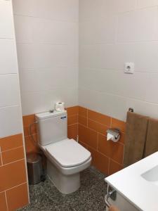 A bathroom at Bahia Colon