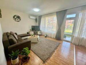 Billede fra billedgalleriet på Cozy Seaside Getaway One Bedroom Apartment Moni in Sveti Vlas i Sveti Vlas