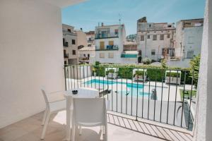 Hotel Windsor Tossa - Adults Only 16内部或周边的泳池