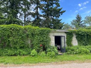 Photo de la galerie de l'établissement Eco-lodge Ecoute la Vie, à Lunay 50 autres photos