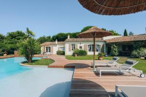 Piscina en o cerca de Villa Lady