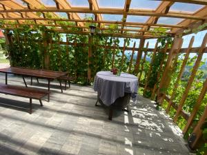 Balkón nebo terasa v ubytování Vineyard Cottage Joanna