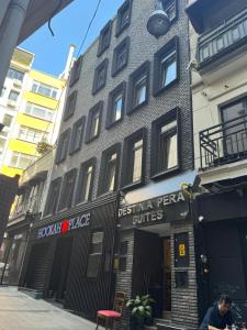 The building in which a szállodákat is located
