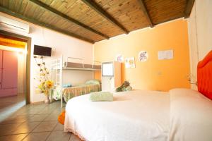 En eller flere senge i et værelse på Sa Pramma + 71 billeder