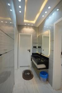 Kuchyň nebo kuchyňský kout v ubytování FHr للشقق المفروشة + 111 fotografií