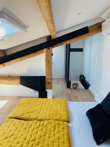 Posteľ alebo postele v izbe v ubytovaní Douillet et coquet appartement climatisé - Parking privé gratuit - Centre Montpellier