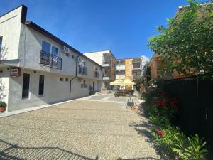 Nabolaget omkring pensionatet eller i nærheden + 7 billeder