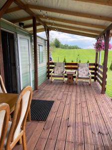 Patio lub wspólna przestrzeń na świeżym powietrzu w obiekcie Domek letniskowy