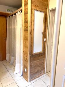 Ένα μπάνιο στο Le Lodge d’Orres Appartement 6p les Orres 1800 +6 φωτογραφίες