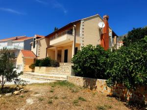 Budova, v ktorej sa vila nachádza
