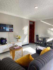 Μια τηλεόραση ή/και κέντρο ψυχαγωγίας στο Thee haven Boulevard