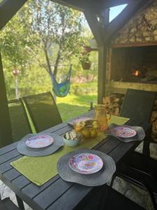 Φαγητό σε αυτή η παραθεριστική κατοικία ή κάπου εκεί κοντά